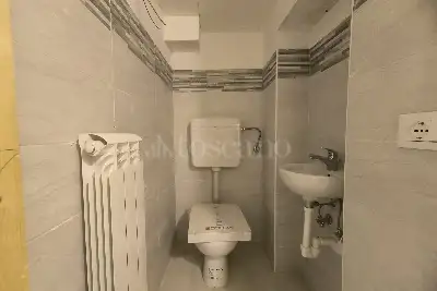 Negozio in vendita, Via San Flaviano, L'Aquila