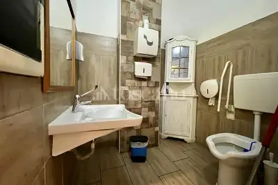 Attività Commerciale in vendita, Viale Argonne, Milano