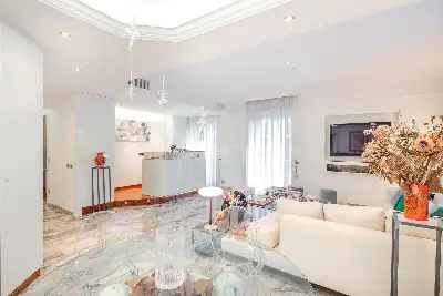 Casa in vendita, Via Ressi, Milano