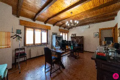 Villino a Schiera in vendita, Via Giuseppe Mazzini, Aviano