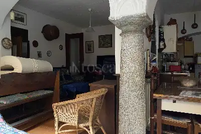 Palazzo in vendita, Via A. Bossi, Brusimpiano