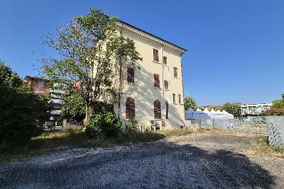 Ufficio in vendita, Via Ugo Bassi, Montecatini-Terme