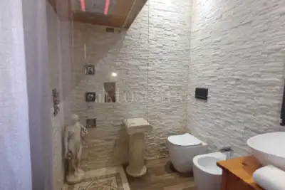 Villa in vendita, Via Formia, Roma