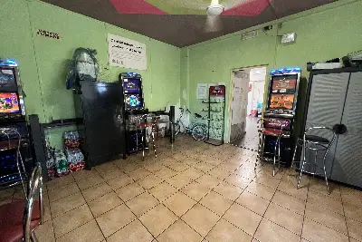 Negozio in vendita, Viale Castel San Giorgio, Fiumicino