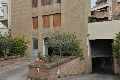 Casa in vendita, Via Lippo Memmi, Siena