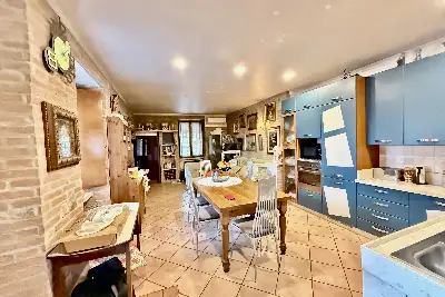 Villino a Schiera in vendita, Via Sorbana, Brescia