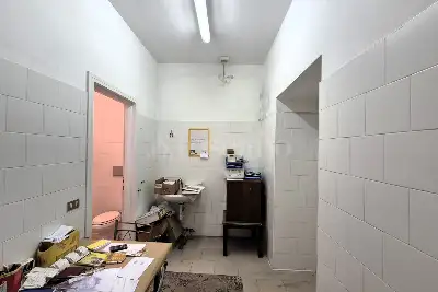 Magazzino in vendita, Via Carducci, Cantù