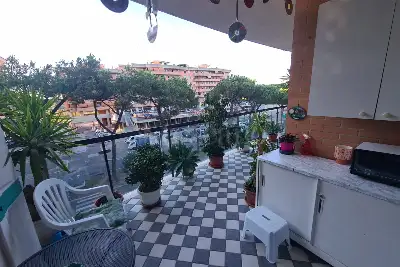 Casa in vendita, Via Federico Fellini, Pomezia