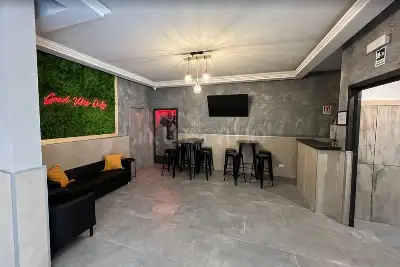 Albergo in vendita, Via Carlo Cattaneo, Roma