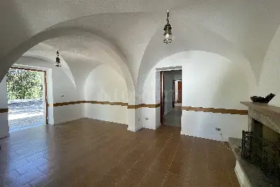 Villa Plurifamiliare in vendita, Via Mastromarco, Alanno