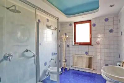 Villa Bifamiliare in vendita, Via Viconago, Cadegliano-Viconago