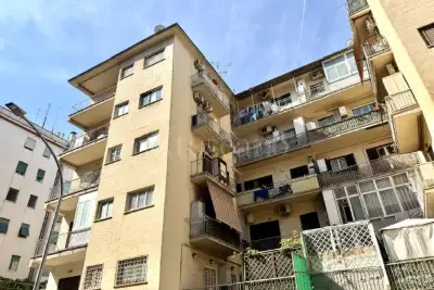 Casa in vendita, Via Tuscolana, Roma