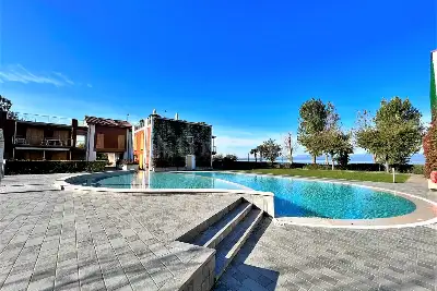 Casa in vendita, Lungolago Giuseppe Garibaldi, Peschiera del Garda