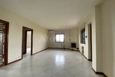 Casa in affitto, Largo Emerico Amari, Sant'Agata li Battiati