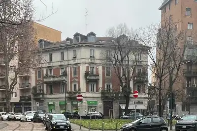 Casa in vendita, Piazza Vesuvio, Milano