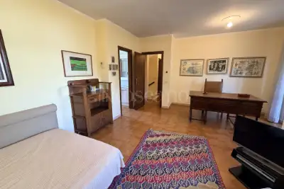 Villino a Schiera in vendita, Via Mar della Cina, Roma