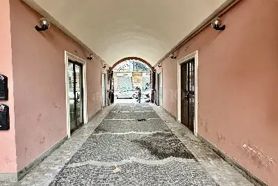 Negozio in vendita, Via Renato de Martino, Caserta