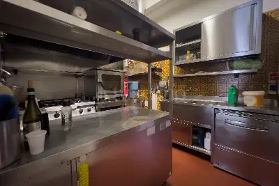 Negozio in vendita, Via San Martino, 8, Milano