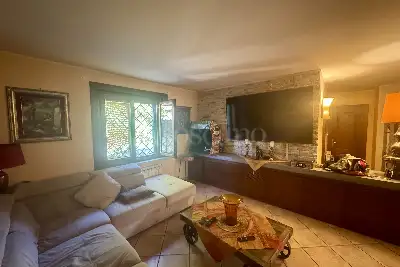 Villa in vendita, Via Torcegno, Roma
