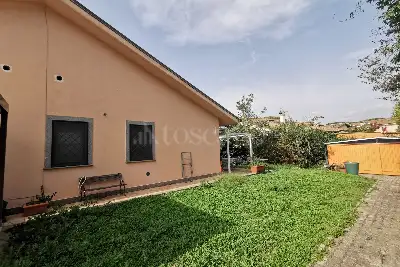 Villa in vendita, Via Enrico De Leva, Roma