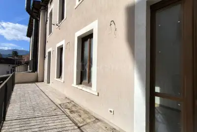 Casa in vendita, Via Tempera 7, L'Aquila