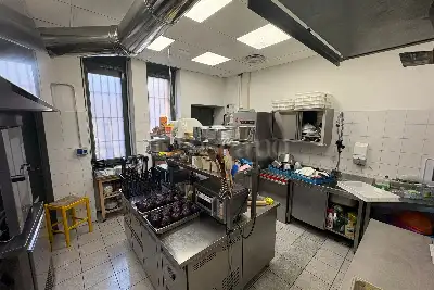 Palazzo in vendita, Via Mario Pieri, Milano