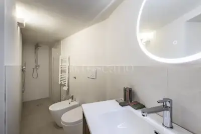 Casa in vendita, Via Parmigianino, Milano