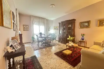 Casa in vendita, Via Niccolò Copernico, Corsico