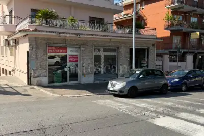 Store for rent, Via Tuscolana, Roma