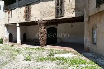 Rustico in vendita, Piazza Savoldi, Lonato del Garda