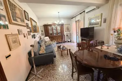 Casa in vendita, Via Virgilio, Pomezia