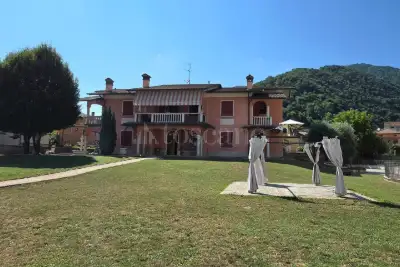 Villa in vendita, Via F. Petrarca, Sarezzo