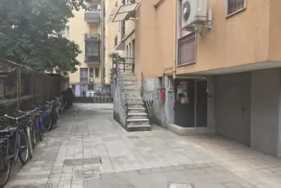 Negozio in vendita, Viale Pisa, Milano