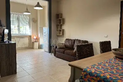 Casa Indipendente in vendita, Via Carife , Roma