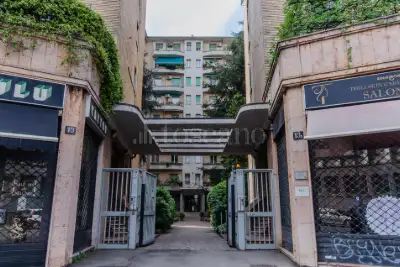 Laboratorio in vendita, Via Lario, Milano