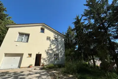 Villa in vendita, Via Montecalvo, Pianoro
