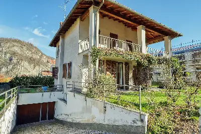 Villa in vendita, Via Pianazzo, Lavena Ponte Tresa