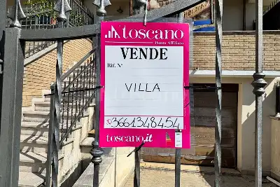 Villino a Schiera in vendita, Via dei Tulipani, Avezzano