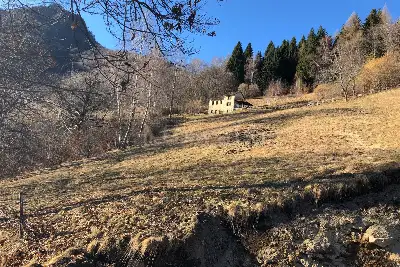 Casa Indipendente in vendita, Località Traversina, Schignano, Schignano