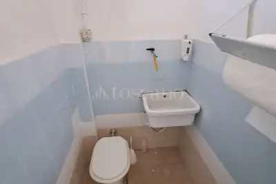 Negozio in affitto, Piazza Francesco Conteduca, Roma