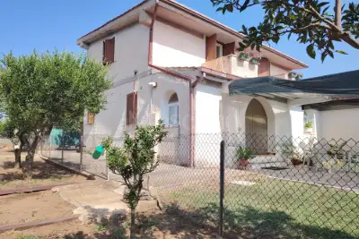 Casa Indipendente in vendita, Via delle Azalee, Aprilia