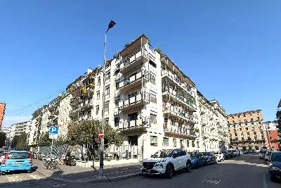 Casa in vendita, Via Stresa, Milano