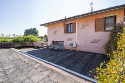 Villa in vendita, Via Aldo Moro, Provaglio d'Iseo