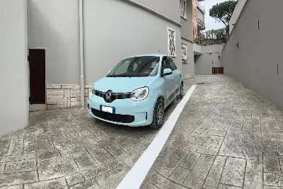 Garage in vendita, Via delle Calasanziane, Roma