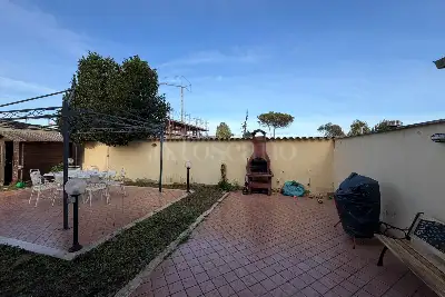 Villino a Schiera in vendita, Via Passo Buole, Fiumicino