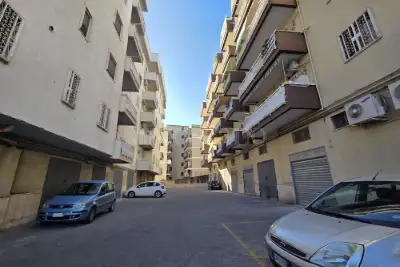 Box in affitto, Via Nicola Romeo, Napoli