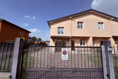 Villa Bifamiliare in vendita, Via Tredicesima Villaggio Sereno, Brescia