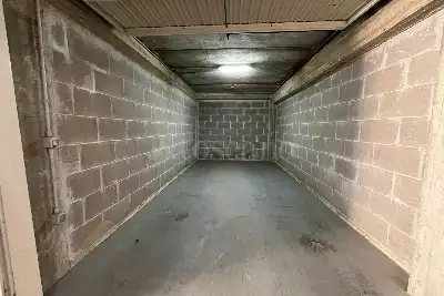 Box in vendita, Via Alessandro Manzoni, Napoli