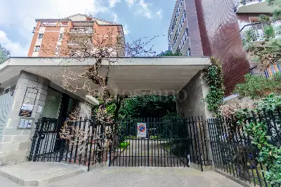 Casa in vendita, Via Lario, Milano