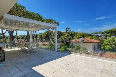 Villa in vendita, Via Luigi Pirandello, Camaiore